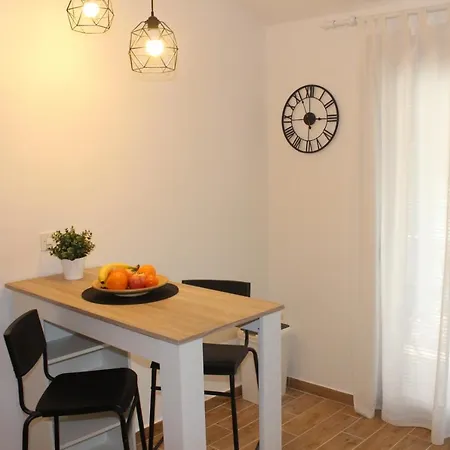 In Stinjan With Balcony, Air Conditioning, Wifi 5018-2 Apartment *